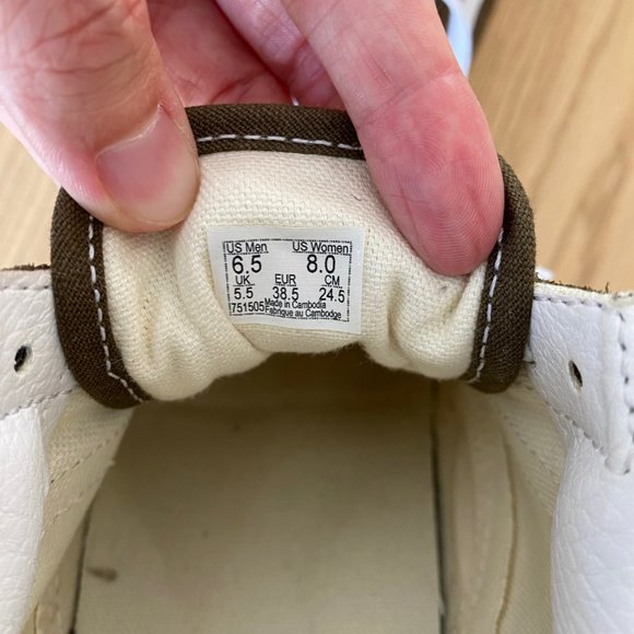 Old Skool Vans in Beech Green (olive green), size 8 - Picture 3 of 5